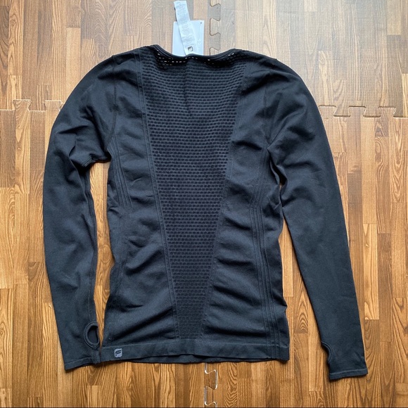 Fabletics- Arta Seamless L/S Top - Picture 6 of 7